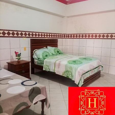 Hostal Plaza De La Concordia Hotel ซานตาครูซเดอลาเซียร์รา ภายนอก รูปภาพ